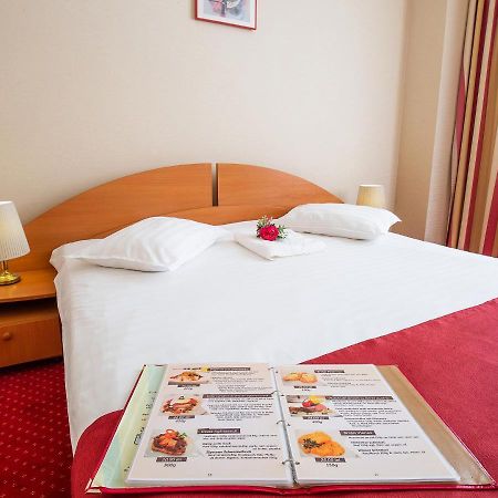 Hotel Dana Сату-Маре Екстер'єр фото