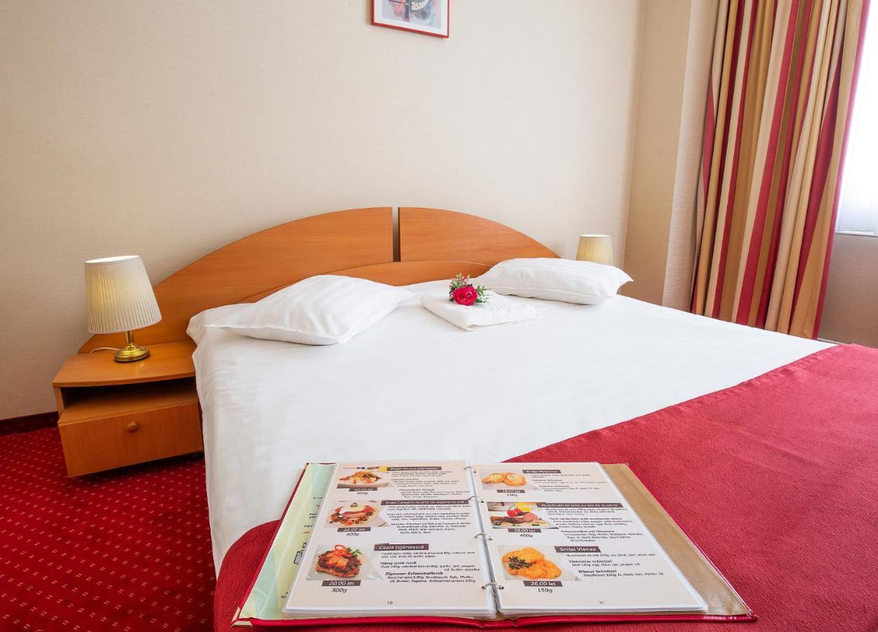 Hotel Dana Сату-Маре Екстер'єр фото