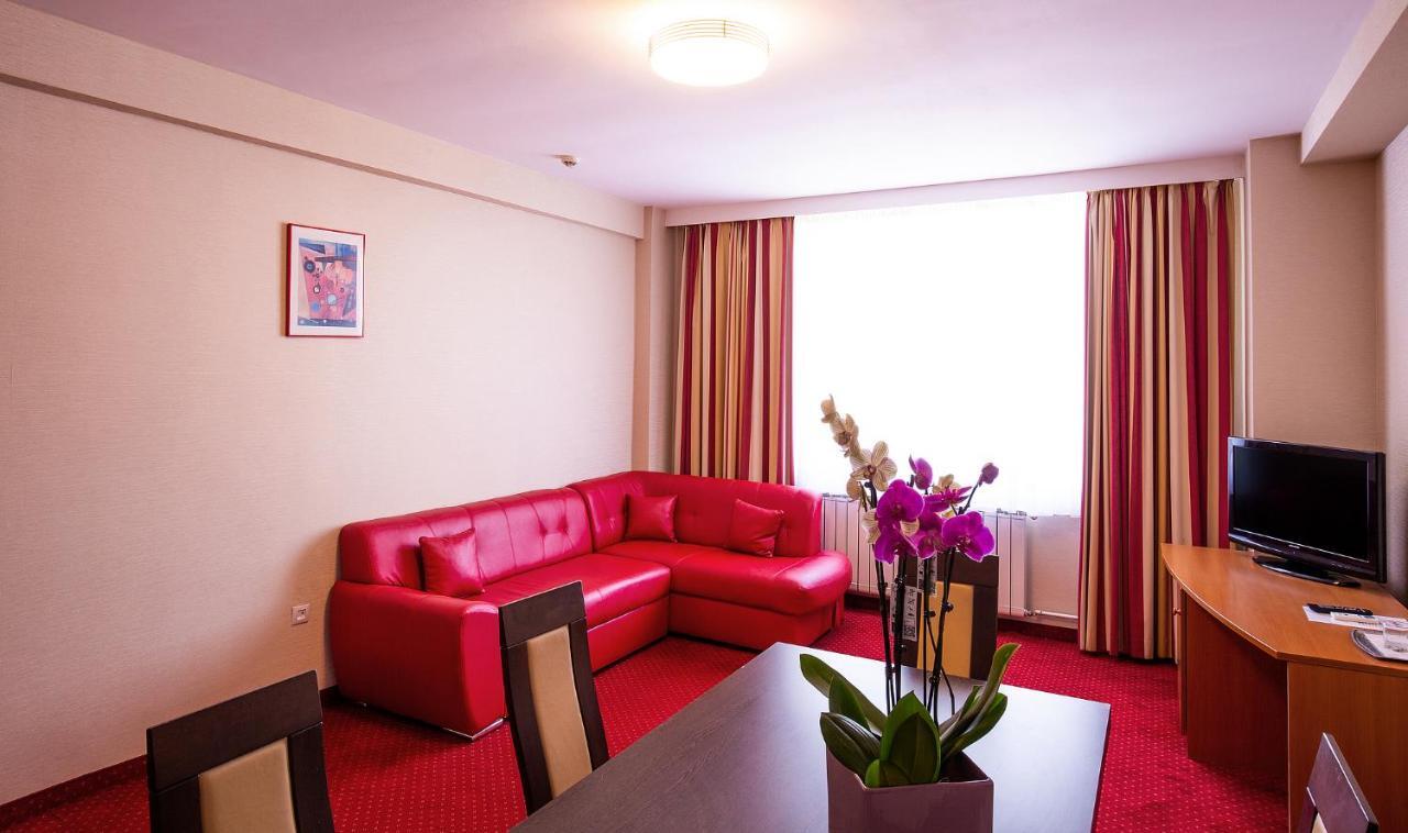 Hotel Dana Сату-Маре Екстер'єр фото